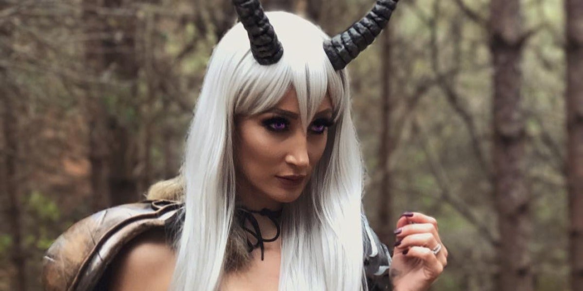 Holly Wolf, la cosplayer más sexy de la red