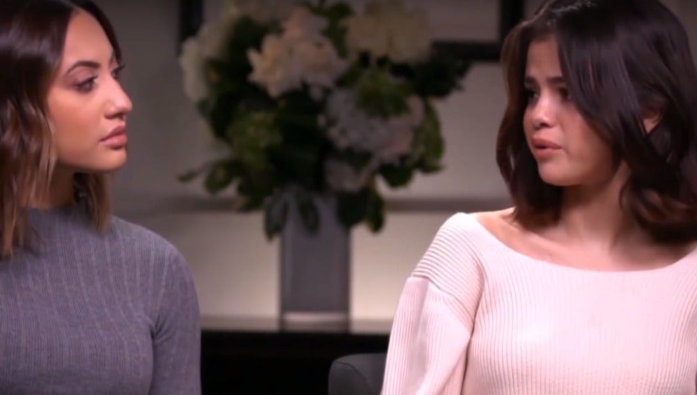 Selena Gomez se emociona al hablar de su trasplante de riñón