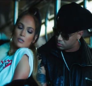 Jennifer López y Wisin en el videoclip de 'Amor, amor, amor' Jennifer López y Wisin en el videoclip de 'Amor, amor, amor'