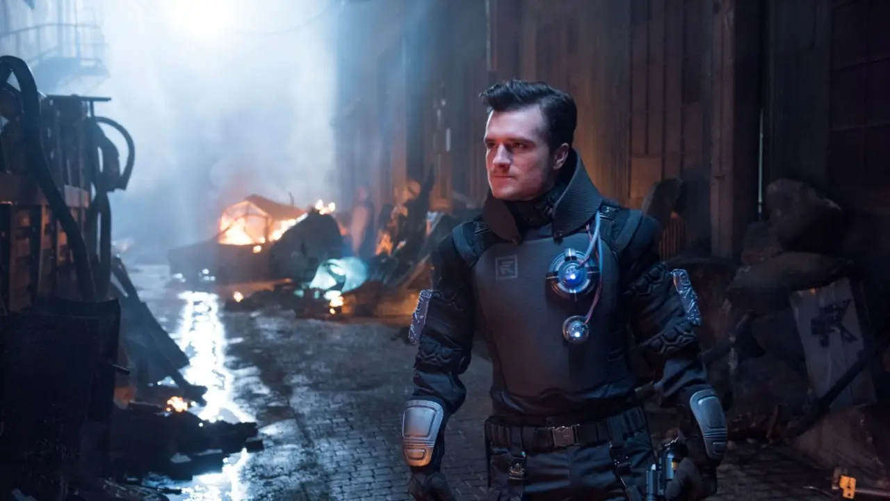Josh Hutcherson en 'Future Man' Josh Hutcherson en 'Future Man'