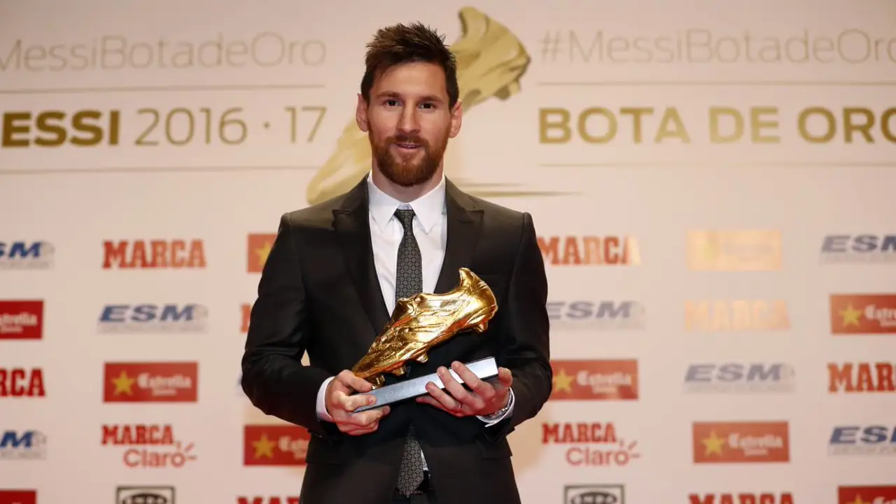 Leo Messi con la Bota de Oro Leo Messi con la Bota de Oro