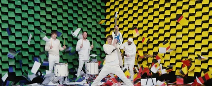 OK Go en el videoclip de 'Obsession' OK Go en el videoclip de 'Obsession'