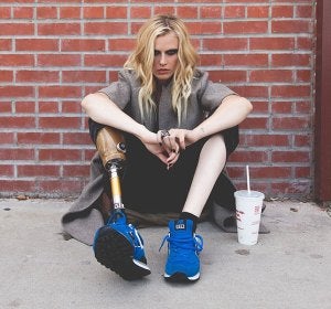 Lauren Wasser, la modelo que perdió una pierna por el TSS Lauren Wasser, la modelo que perdió una pierna por el TSS