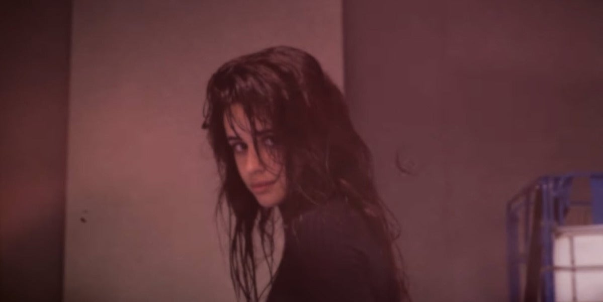Camila Cabello en el vídeo de 'Never Be The Same'