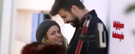 Shakira y Gerard Piqué Shakira y Gerard Piqué