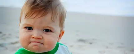 Un niño enfadado Un niño enfadado