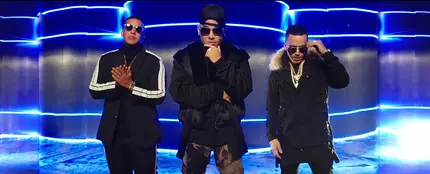 Wisin, Daddy Yankee y Yandel en el videoclip de 'Todo Comienza En La Disco' Wisin, Daddy Yankee y Yandel en el videoclip de 'Todo Comienza En La Disco'