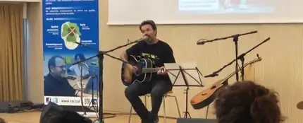 Pau Donés ofrece un concierto en el hospital donde le operaron como señal de gratitud Pau Donés ofrece un concierto en el hospital donde le operaron como señal de gratitud