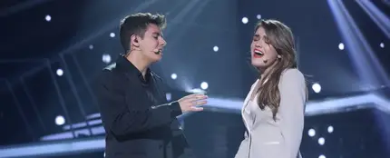 Alfred y Amaia durante la actuación de "Tu Canción" Alfred y Amaia durante la actuación de "Tu Canción"