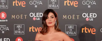 Dulceida con un vestido asimétrico con cola de Ze García Dulceida con un vestido asimétrico con cola de Ze García