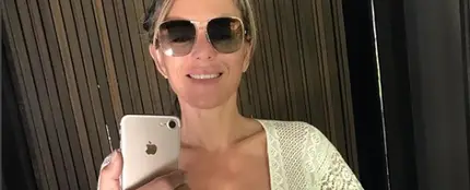 Elizabeth Hurley en topless en Instagram Elizabeth Hurley en topless en Instagram