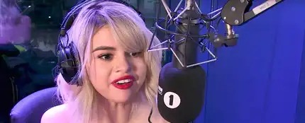 Selena Gomez en la BBC Radio 1 Selena Gomez en la BBC Radio 1