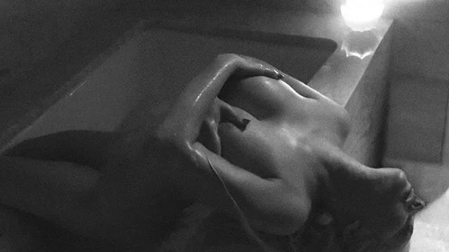 Christina Aguilera publica una sensuales fotos en la bañera Christina Aguilera publica una sensuales fotos en la bañera