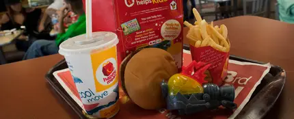 Un menú Happy Meal Un menú Happy Meal