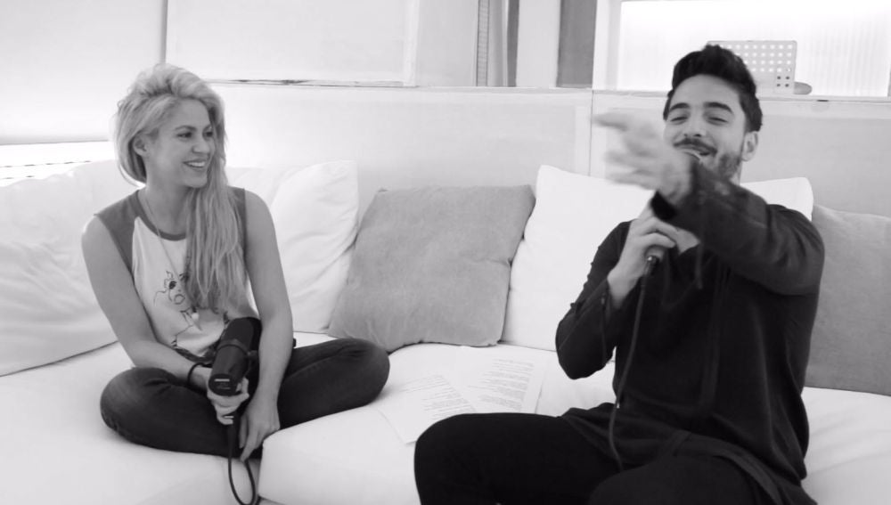 Shakira y Maluma cantan 'Trap' en el estudio