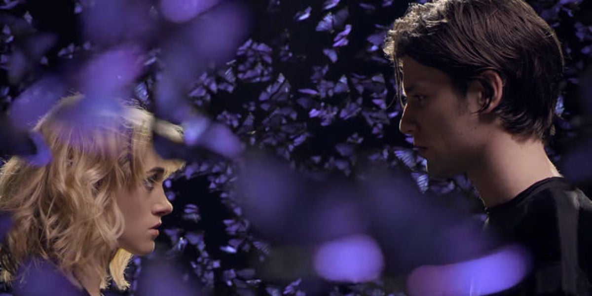 James Bay y Natalia Dyer en 'Wild Love'