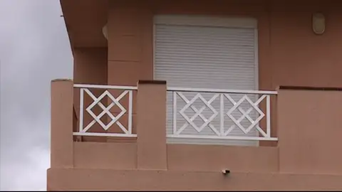 Fallece un joven al intentar escalar por la fachada del edificio donde vivía Fallece un joven al intentar escalar por la fachada del edificio donde vivía