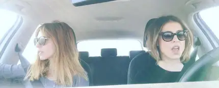 Leticia Dolera baila 'Lo Malo' junto a dos amigas Leticia Dolera baila 'Lo Malo' junto a dos amigas