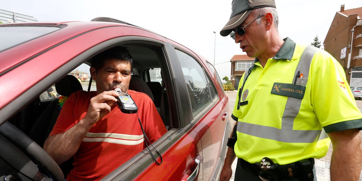 control-alcohol-dgt-guardia-civil-0617-01