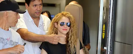 Shakira llega a Miami recibida por sus fans Shakira llega a Miami recibida por sus fans