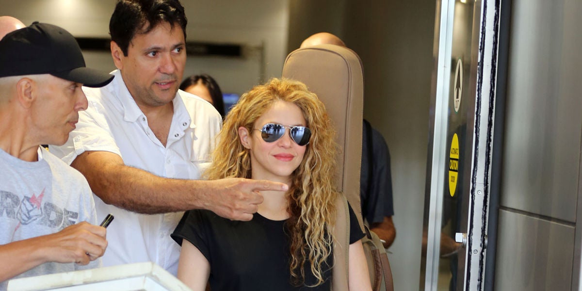 Shakira llega a Miami recibida por sus fans