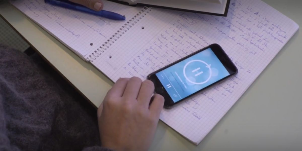 'Hold' app