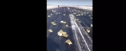 Los lingotes que cayeron a lo largo de la pista Los lingotes que cayeron a lo largo de la pista