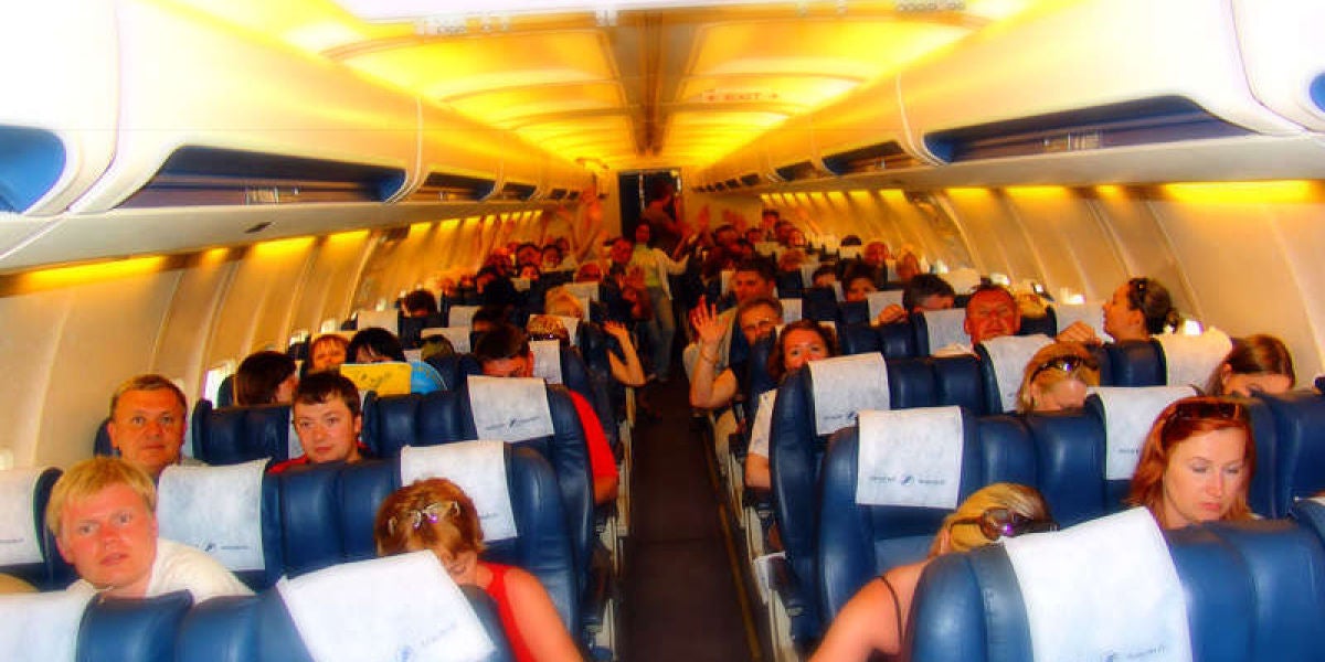 Que probabilidad tienen los pasajeros de un avion de contagiarse de gripe