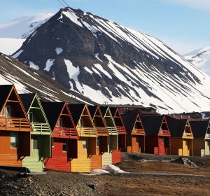 El pueblo noruego de Longyearbyen El pueblo noruego de Longyearbyen