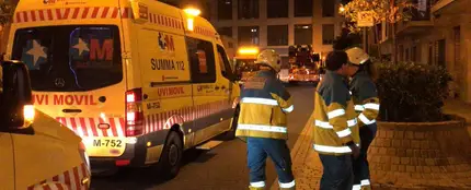 Bomberos a las puertas de la vivienda Bomberos a las puertas de la vivienda