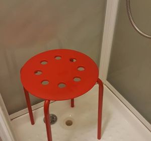 La silla en la que Claus Jørstad se le quedó atrapado un testículo La silla en la que Claus Jørstad se le quedó atrapado un testículo