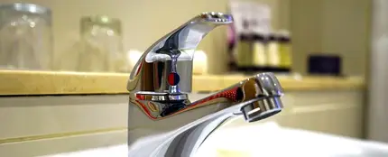Grifo de agua fría y caliente Grifo de agua fría y caliente