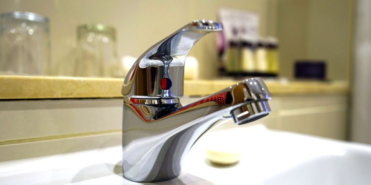 Grifo de agua fría y caliente