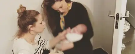 Eva González y Pastora Soler con el pequeño Cayetano Eva González y Pastora Soler con el pequeño Cayetano