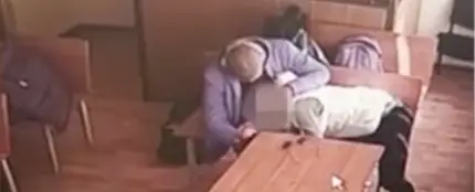 Pillados teniendo sexo oral mientras esperaban veredicto de un juez Pillados teniendo sexo oral mientras esperaban veredicto de un juez