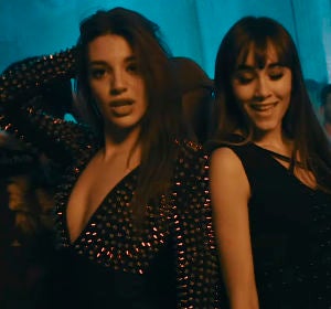 Ana Guerra y Aitana en el videoclip de 'Lo Malo' Ana Guerra y Aitana en el videoclip de 'Lo Malo'