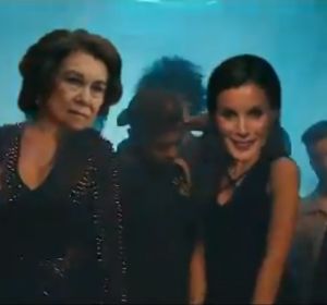 La parodia de 'Lo Malo' protagonizada por las reinas Letizia y Sofía La parodia de 'Lo Malo' protagonizada por las reinas Letizia y Sofía