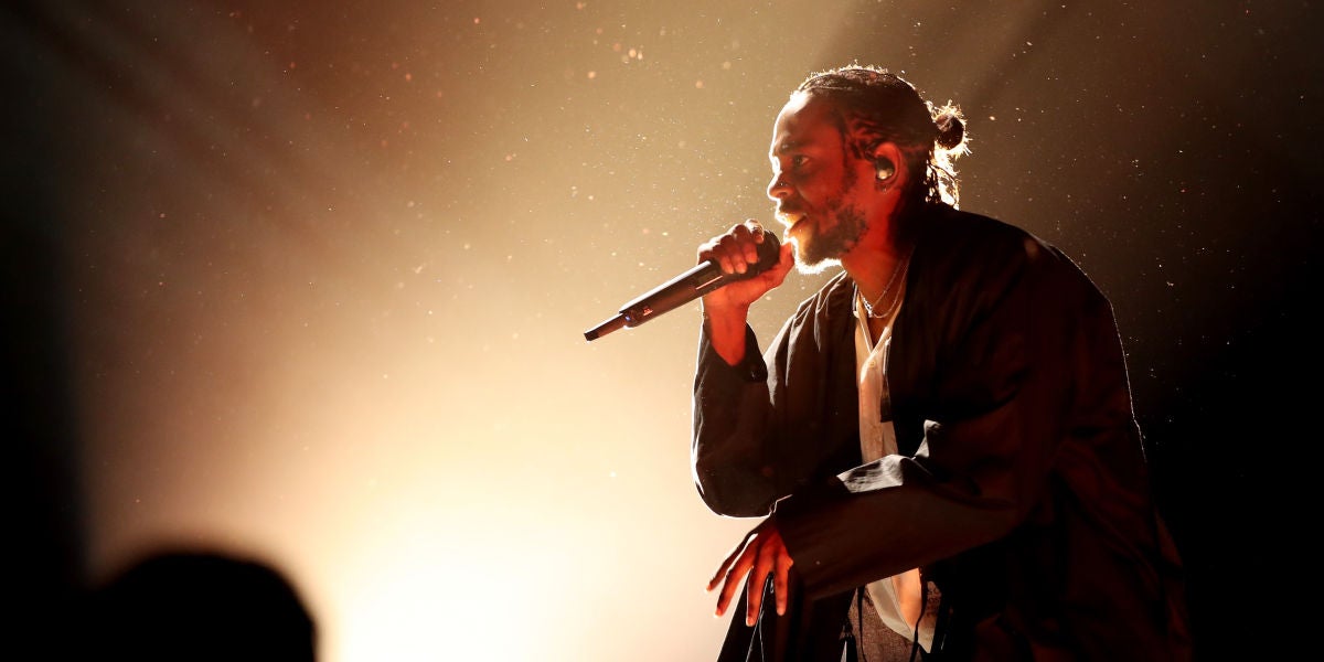 Kendrick Lamar durante su actuación en los Grammy 2018