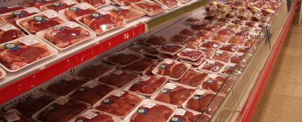 ¿Los poderes públicos deberían intervenir hasta el punto de desincentivar el consumo de carne?