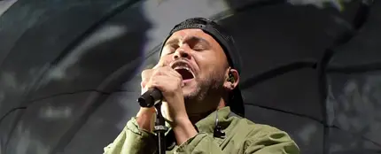 The Weeknd durante su actuación en Coachella The Weeknd durante su actuación en Coachella