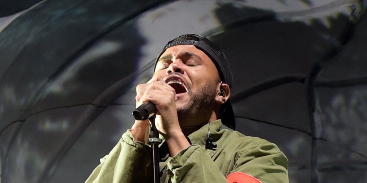 The Weeknd durante su actuación en Coachella