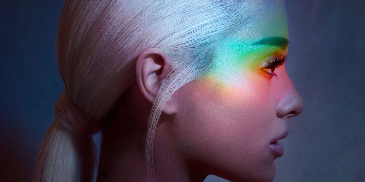 Ariana Grande en la portada de su single 'No Tears Left To Cry'