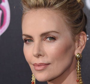 Charlize Theron en el estreno de 'Tully' Charlize Theron en el estreno de 'Tully'
