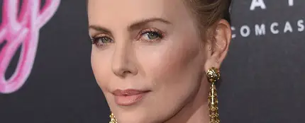 Charlize Theron en el estreno de 'Tully' Charlize Theron en el estreno de 'Tully'
