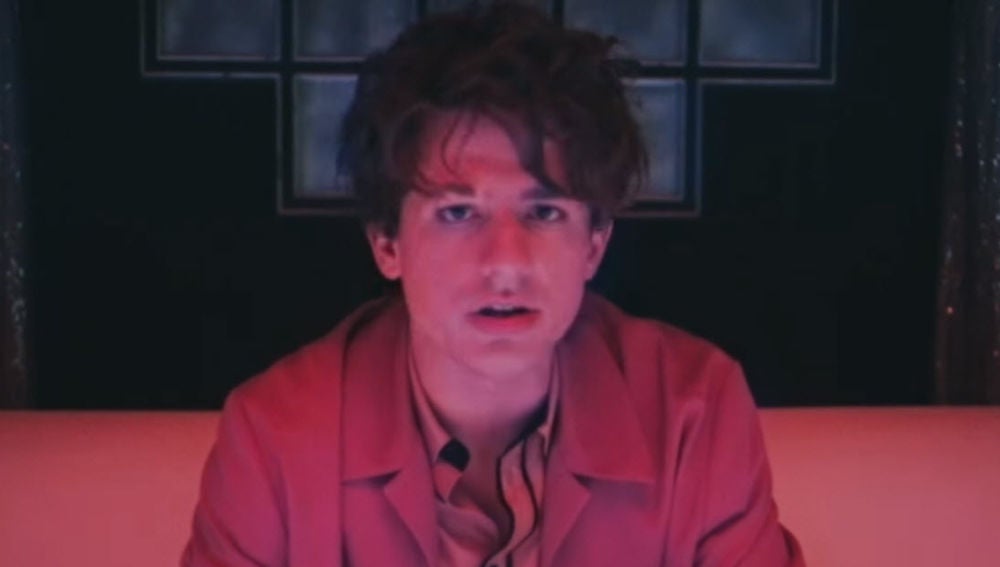 Charlie Puth en el vídeo de 'Done For Me'
