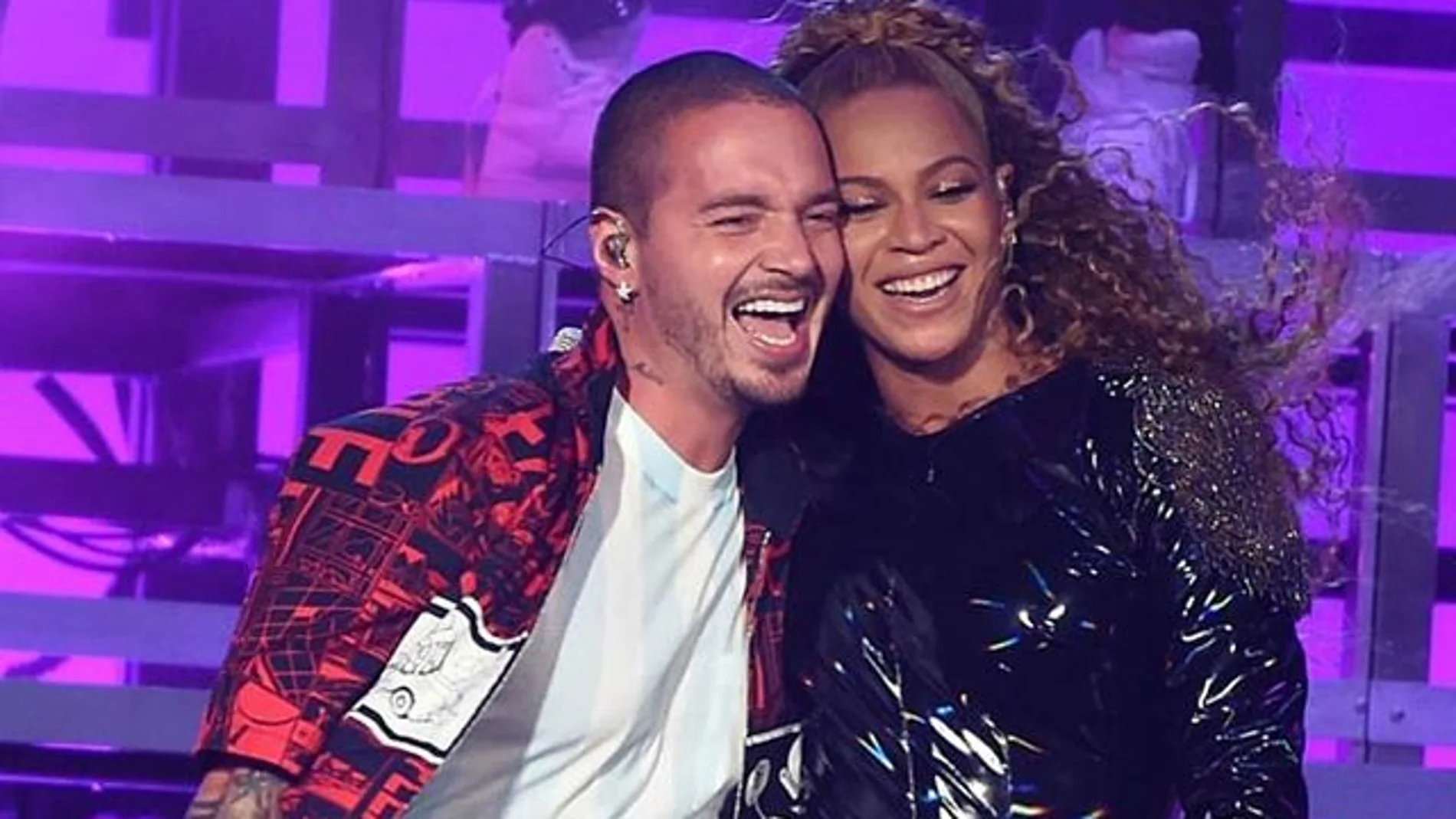 J Balvin y Beyoncé durante su actuación en el Coachella J Balvin y Beyoncé durante su actuación en el Coachella