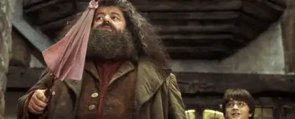 Hagrid y Harry en 'La Piedra Filosofal' Hagrid y Harry en 'La Piedra Filosofal'