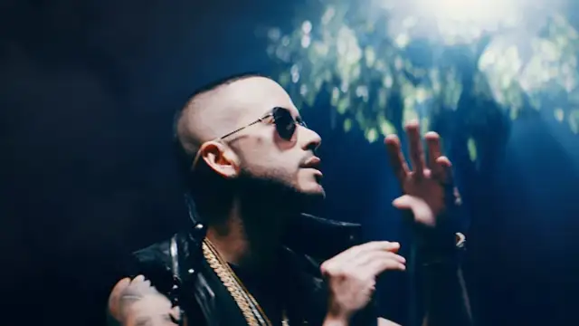 Yandel en el vídeo de 'No Pare'