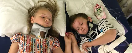 El reencuentro entre dos hermanos tras un accidente que les dejó huérfanos El reencuentro entre dos hermanos tras un accidente que les dejó huérfanos