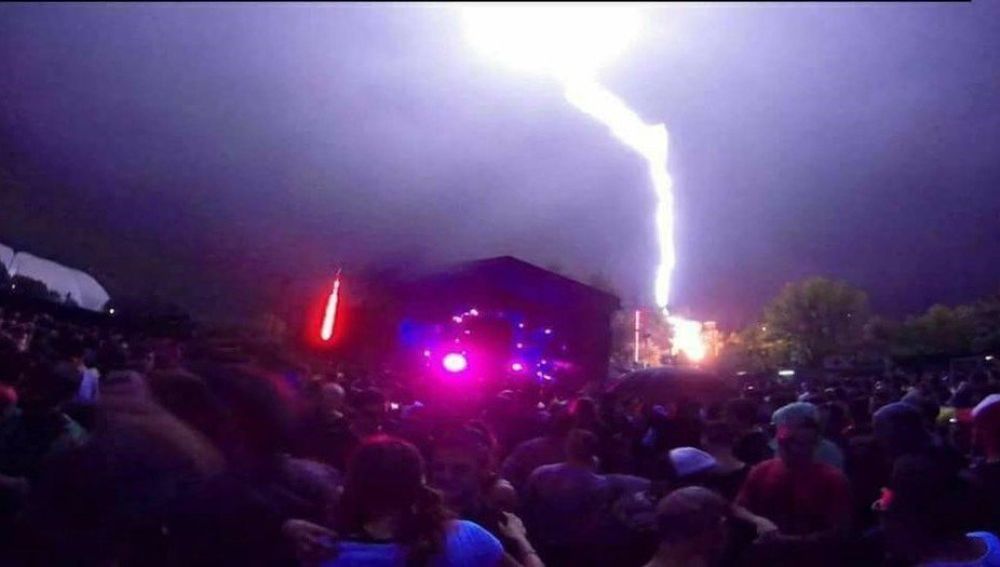 Cae un rayo en el festival Trance XV de Argentina